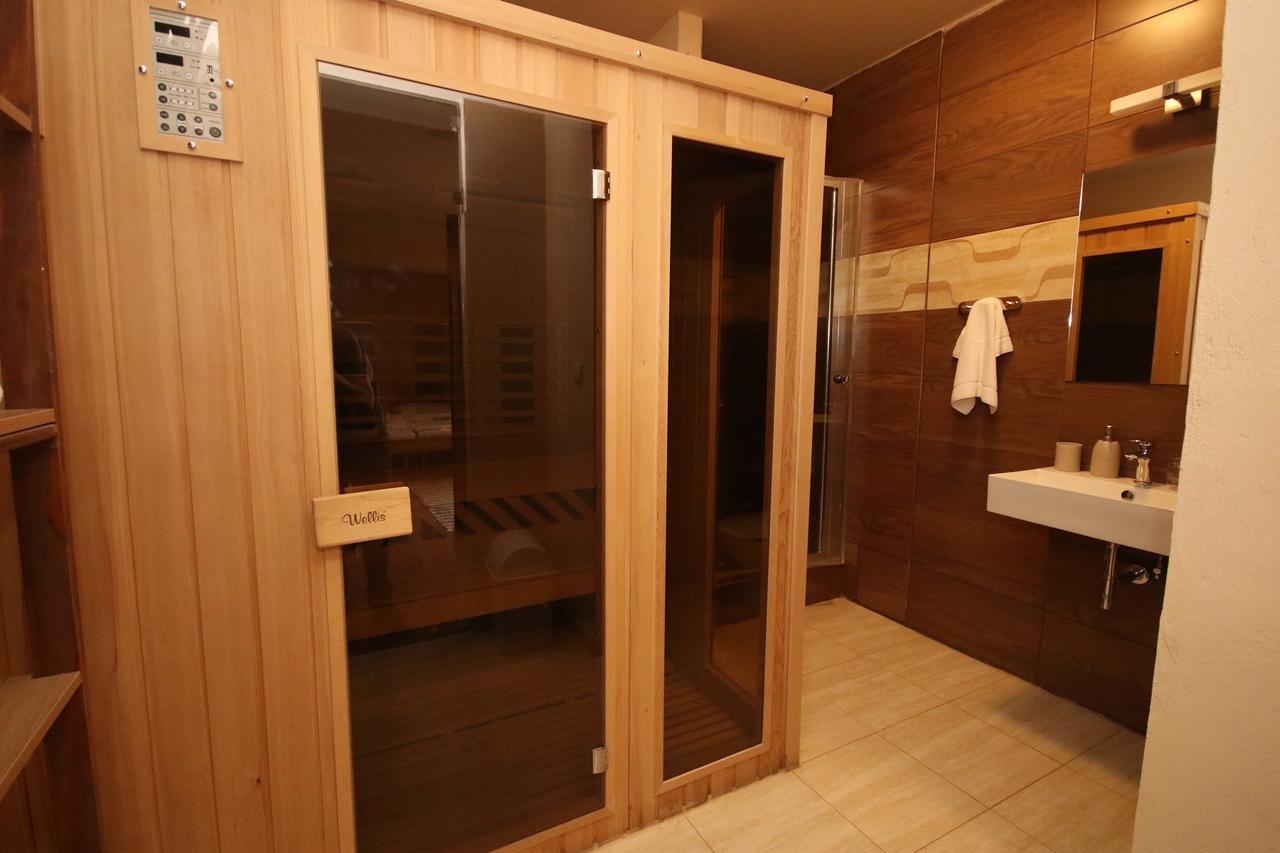 Penzion Kallai A Vinaren Filakovo Exterior foto